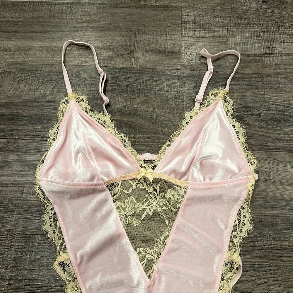 SKIMS velvet lace teddy lingerie one piece - Picture 3 of 7